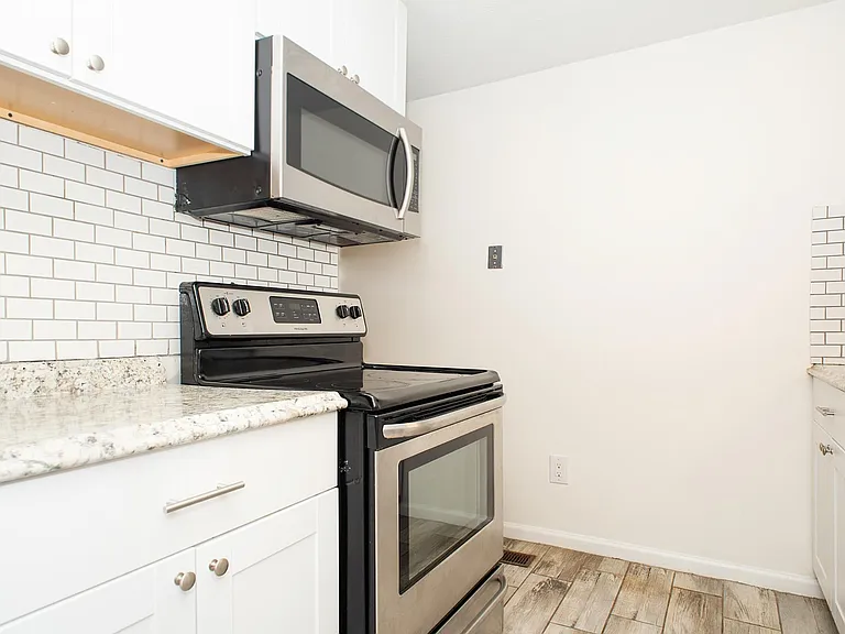 430 Blossom Tree Ct — Photo 12