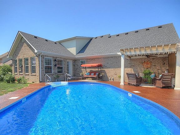 2nd image of 119 General Nelson Dr