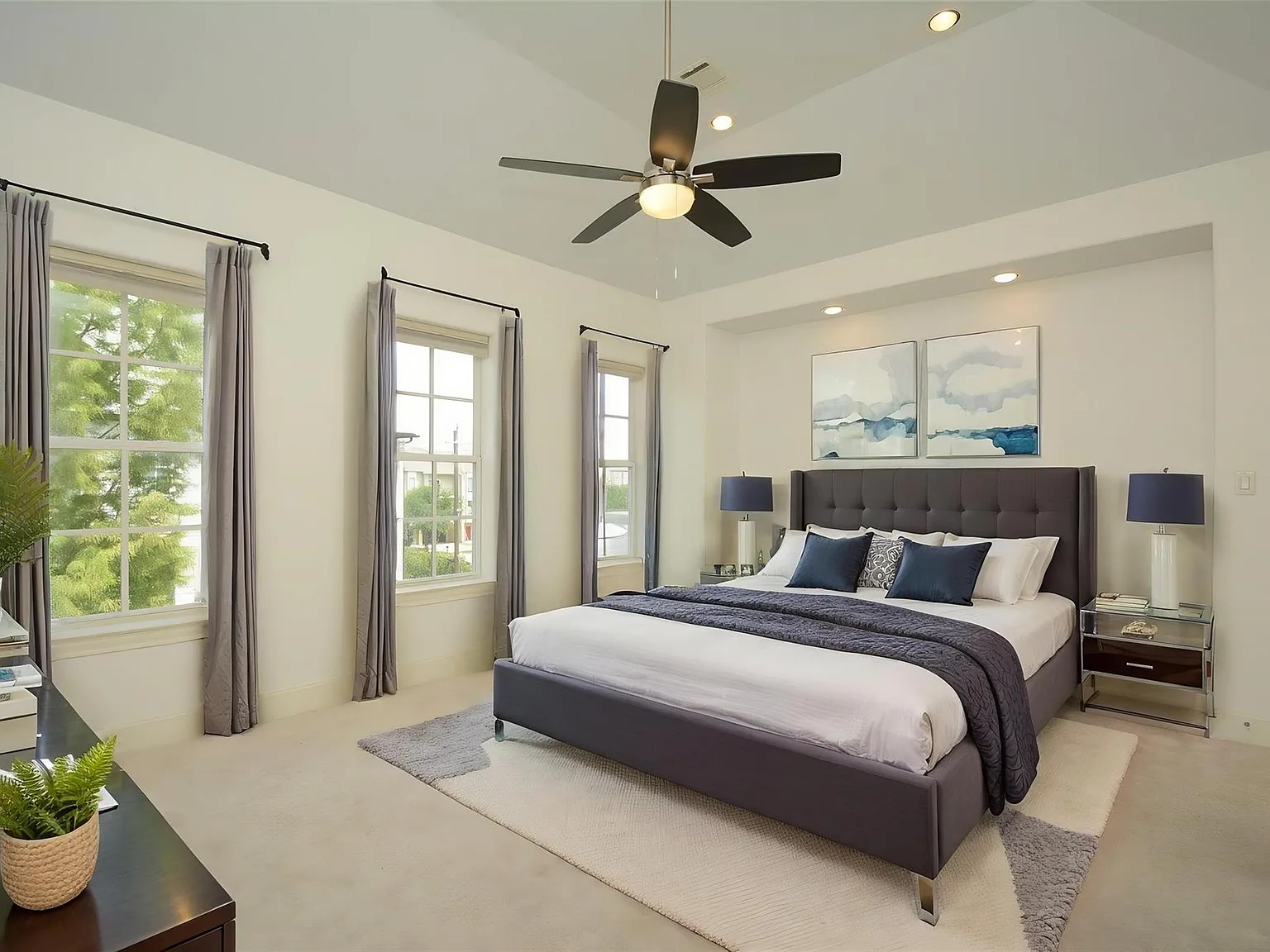 3 bed, 3.5 bath, 2282 sqft, $2,900 — Photo 4