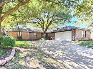 3108 Sugar St, Bedford, TX 76021