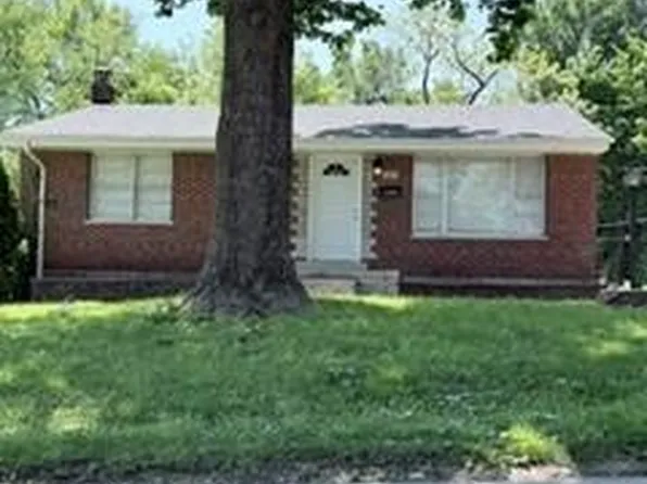 120 Madonna Dr, Saint Louis, MO 63121