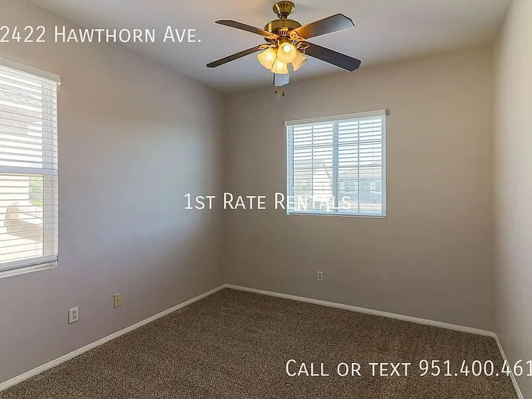 22422 Hawthorn Ave — Photo 6