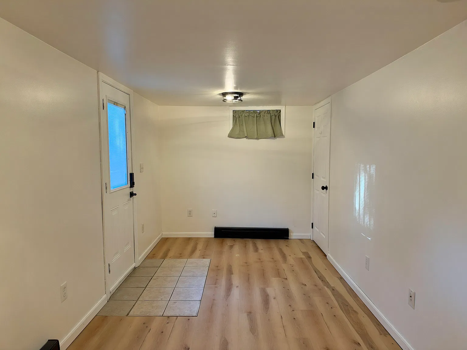 1 bed, 800 sqft, $1,150 — Photo 2