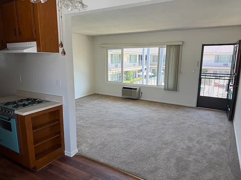 Bostonian Apartments — Photo 13