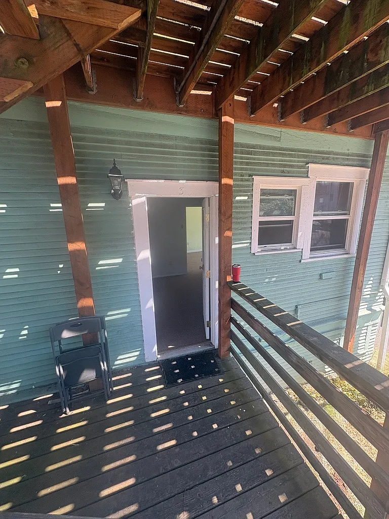 2 bed, 800 sqft, $1,800 — Photo 2