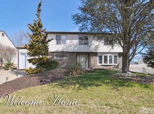 11 Beverly Rd, Old Bridge, NJ 08857