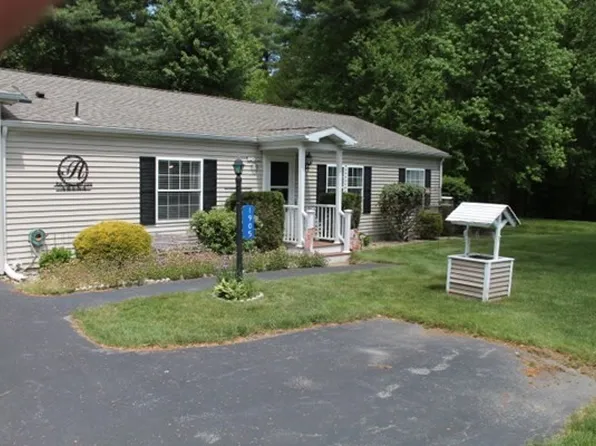 1905 Oak Point Dr, Middleboro, MA 02346