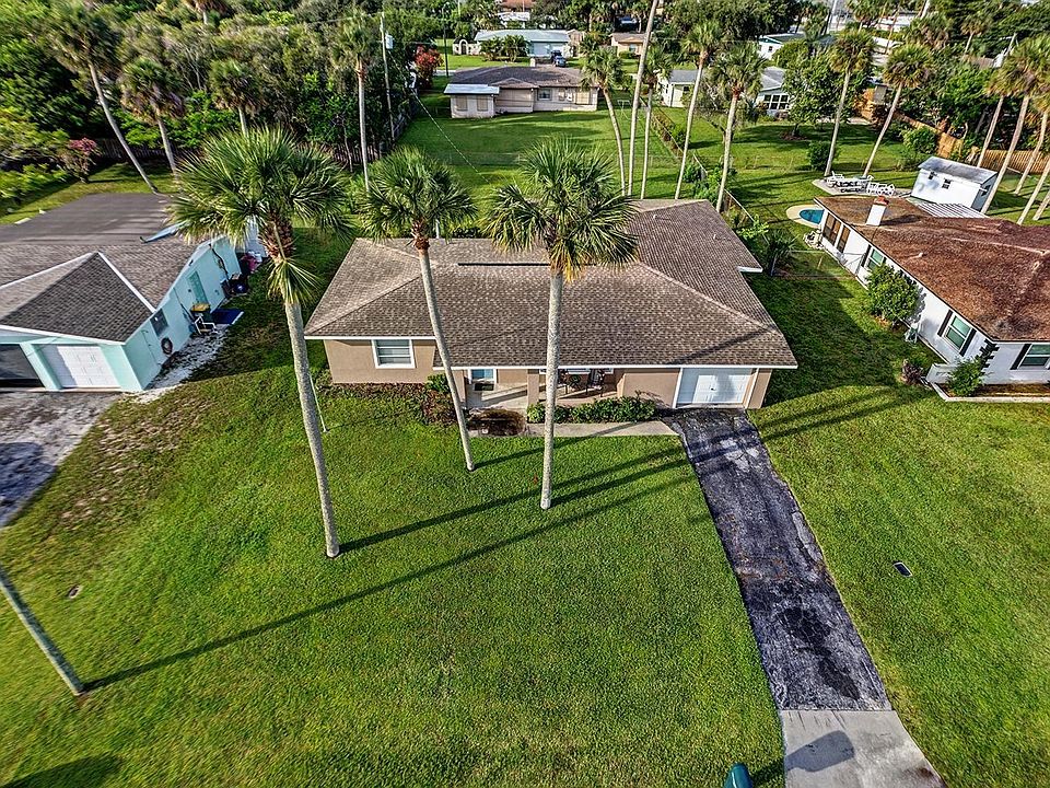 1st image of 137 Park Ln W