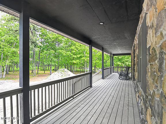 4th image of 53 Jones Road