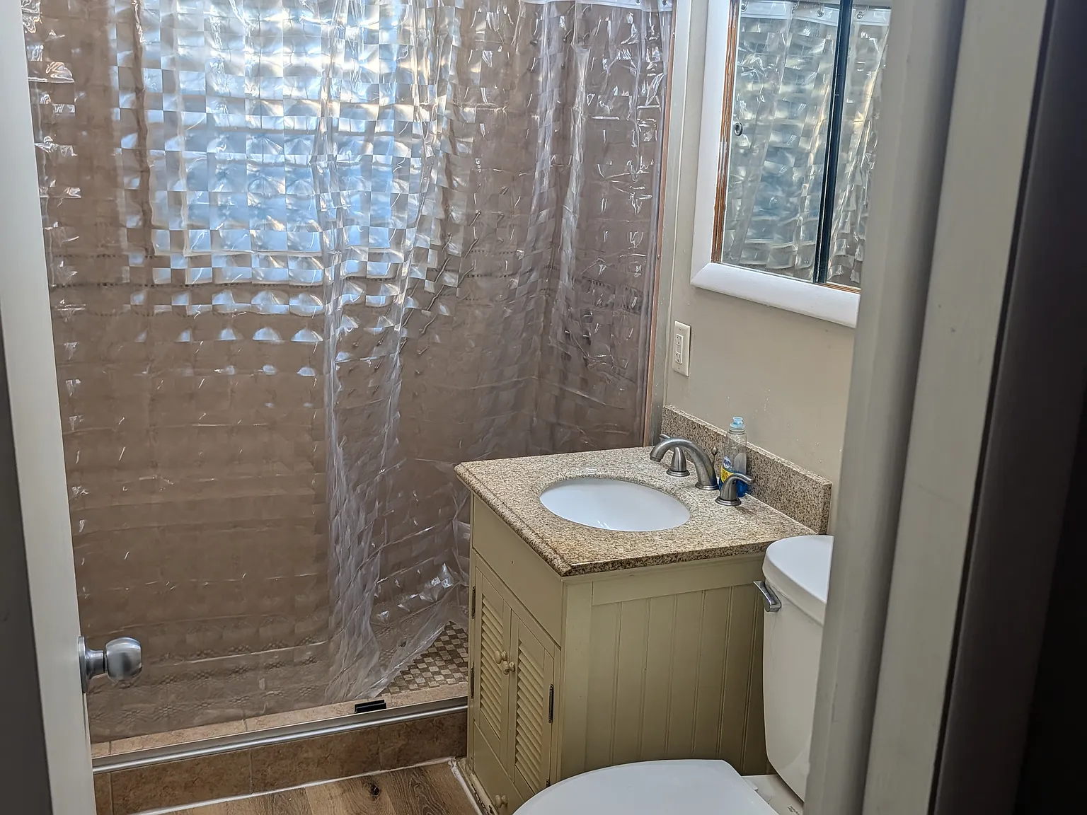 4 bed, 1143 sqft, $1,975 — Photo 4