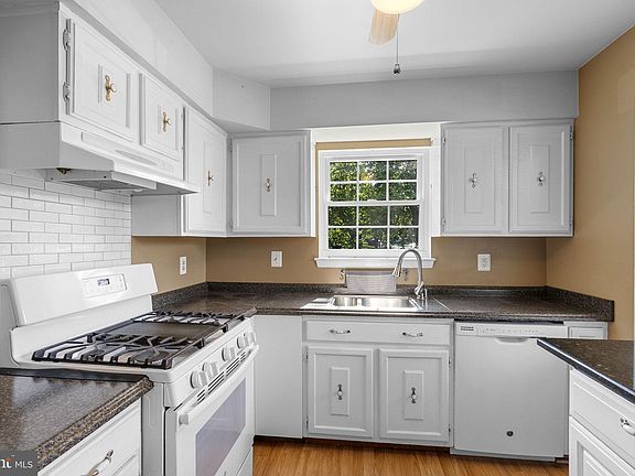 5th image of 13159 Quann Ln