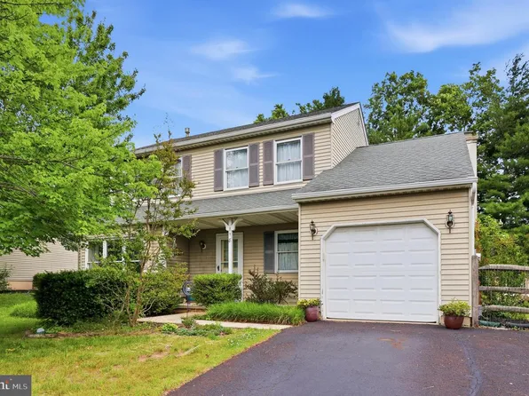 118 Fox Hunt Dr, Souderton, PA 18964