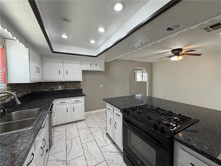 26695 Tellis Pl — Photo 9