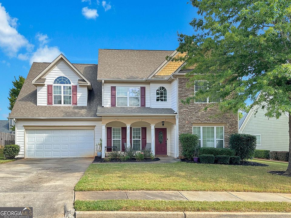 1st image of 395 Stillwood Dr