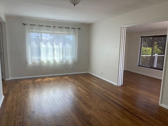 3rd image of 4546 Westview Dr