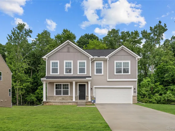 4278 Oak St, Grand Blanc, MI 48439