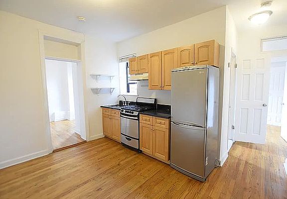 5th image of 75 Orchard St APT 30
