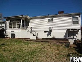 3rd image of 512 Edgewood Dr
