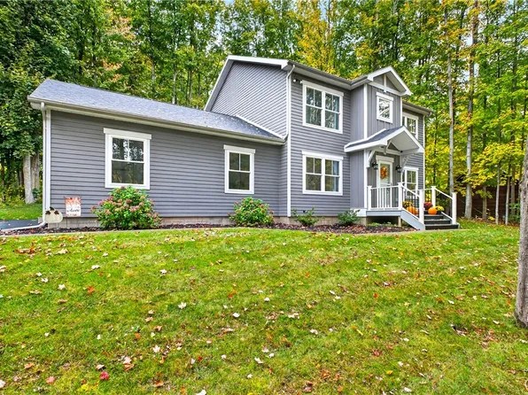 20 Wildwood Ave, Fulton, NY 13069