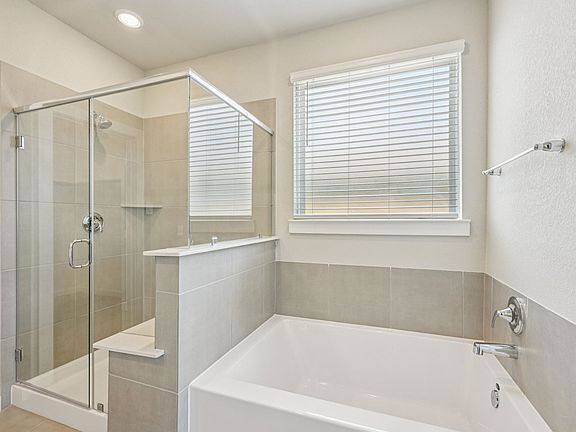 35-custom-Houston - Magnolia Place - 38718 Yellowstone Dr Magnolia TX 77354 - 027.jpg