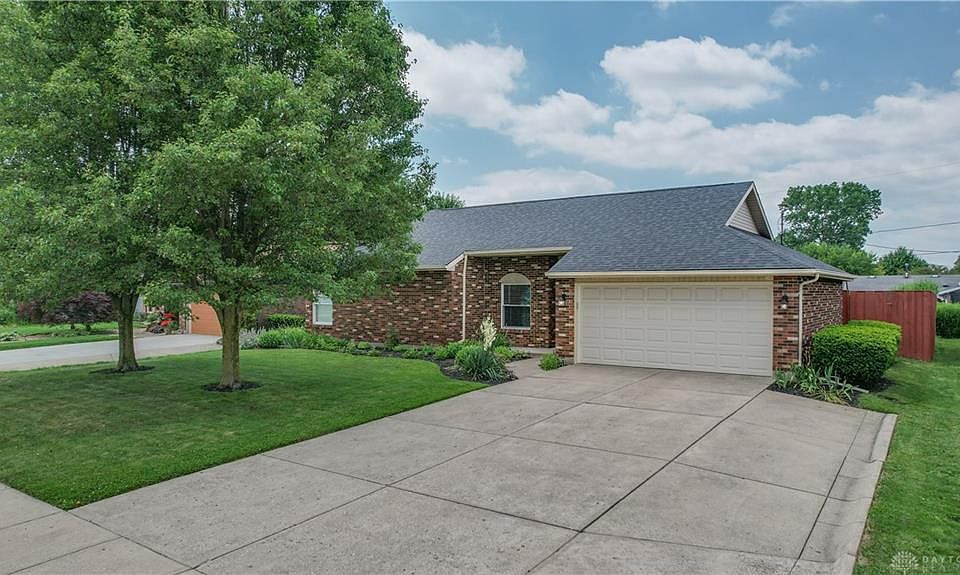 1st image of 2923 Derr Rd