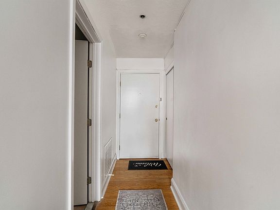 5th image of 188 North St APT 42