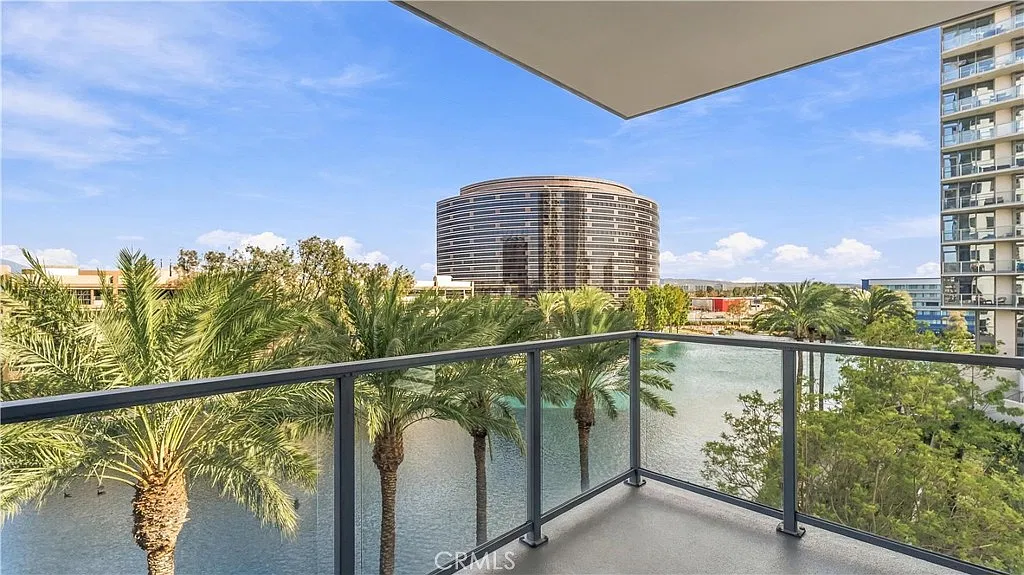 2 bed, 1346 sqft, $6,500 — Photo 2