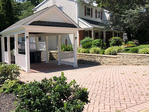 3rd image of 659 Roberts Ave