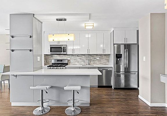 4th image of 601 Surf Ave APT 21N