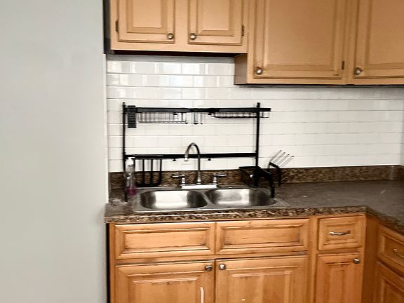 5th image of 54 Shepard Ave #1