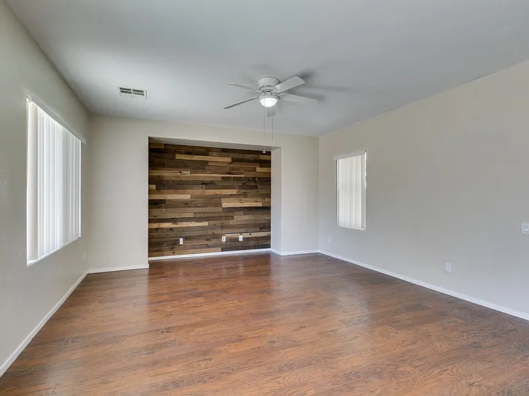 2925 Dowitcher Ave — Photo 7