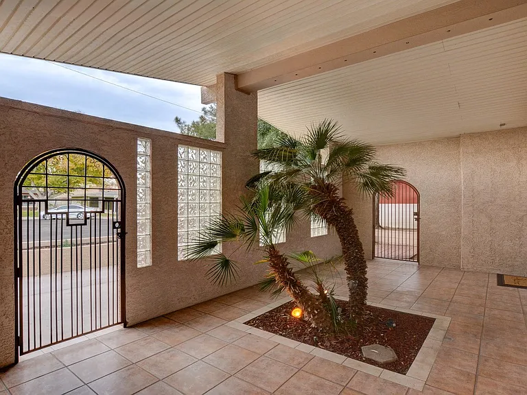 1328 Saint Jude Cir — Photo 40