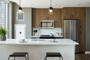 25 Christopher Columbus Drive, #H25-3606