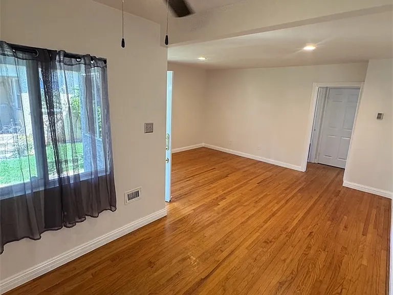 8330 La Villa St — Photo 5