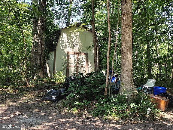5th image of 5 Higgins Ave