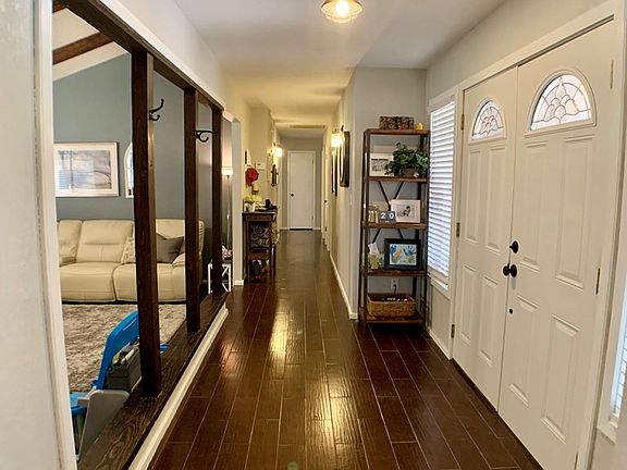 3rd image of 14861 N Chinaberry Ave