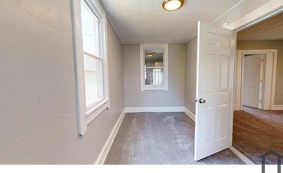5th image of 3120 W 30th St