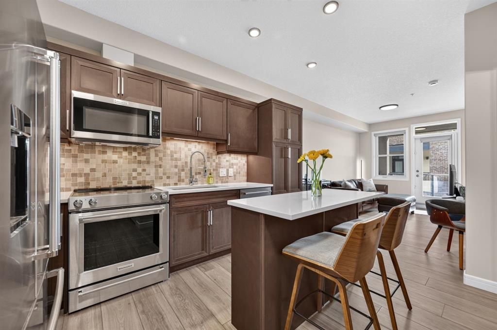80 N Greenbriar Pl NW #2302, Calgary, AB - View 2
