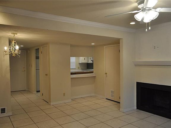 5th image of 20223 Travis Dr APT 1