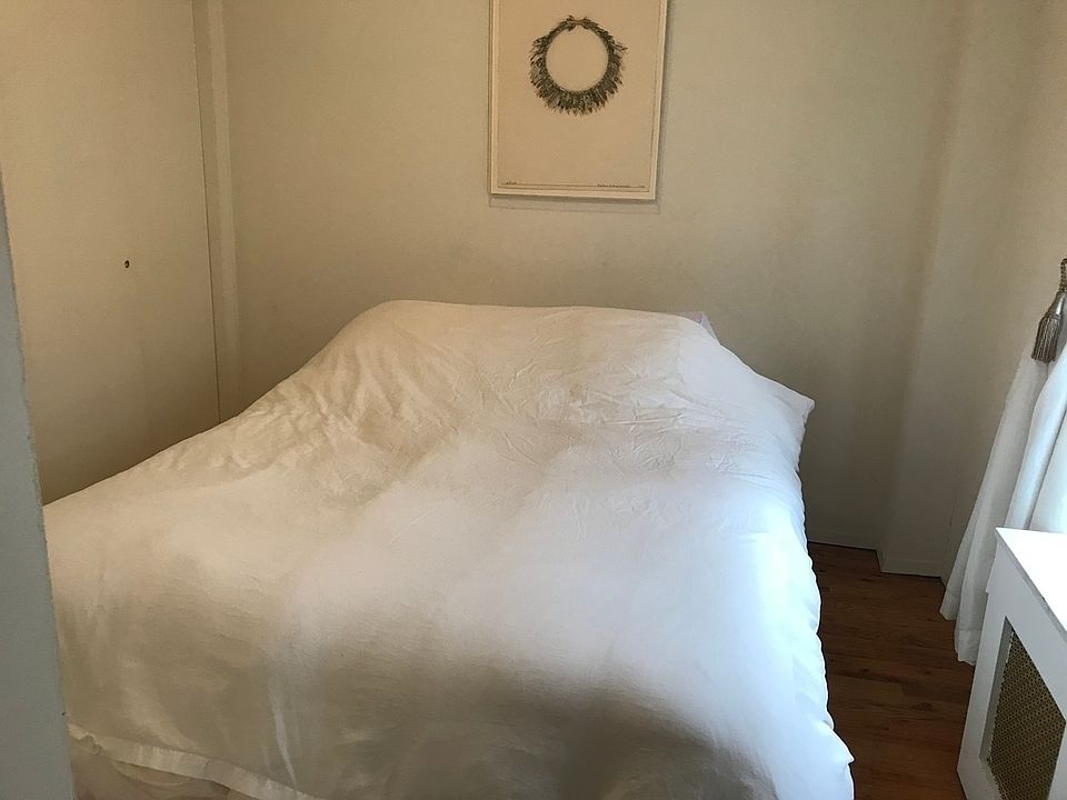 2nd image of 76 Horatio St #4B