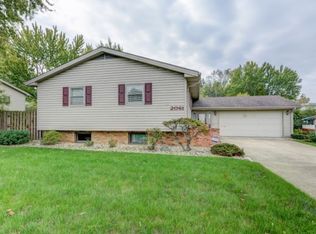 2061 W Ravina Park Rd, Decatur, IL 62526
