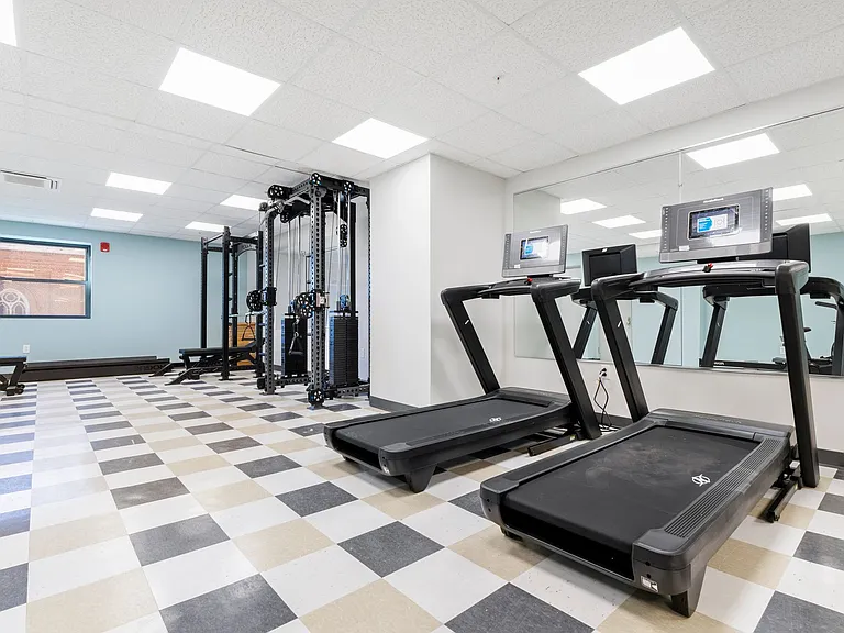 Altamont Apartments Limited-Time Special! First Month FREE with Approved Application! — Photo 11