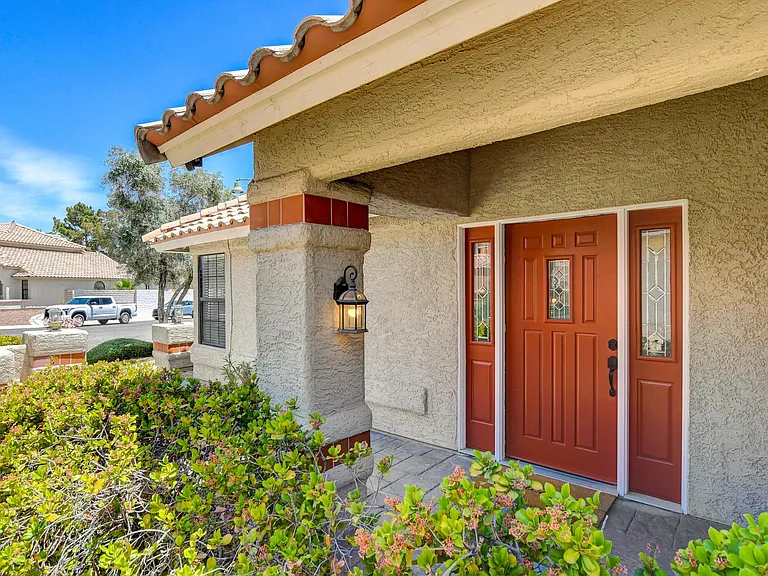 9205 Sandy Shores Dr — Photo 11