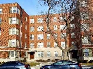 2620 W Berwyn Ave #405, Chicago, IL 60625