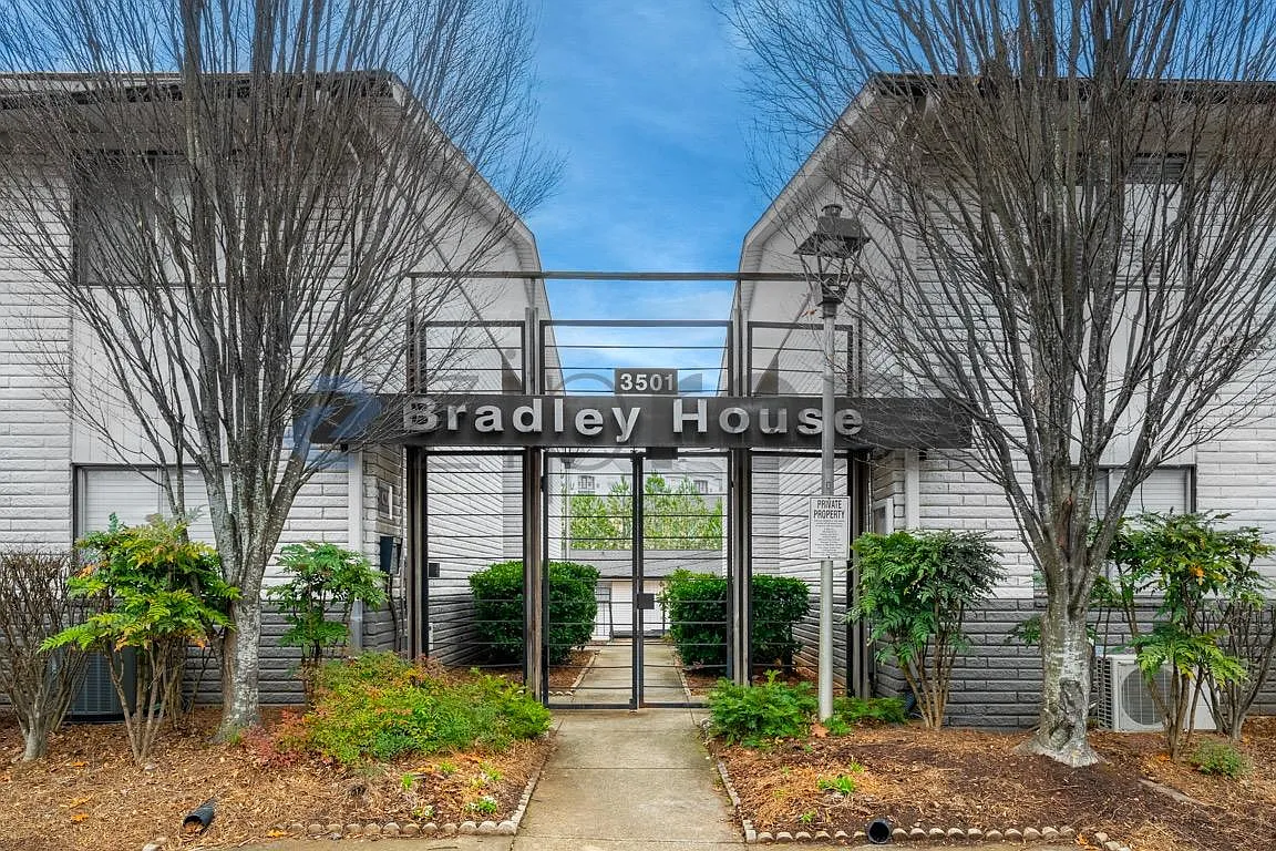 4 bed, 2.5 bath, 1464 sqft, $2,200 — Photo 3