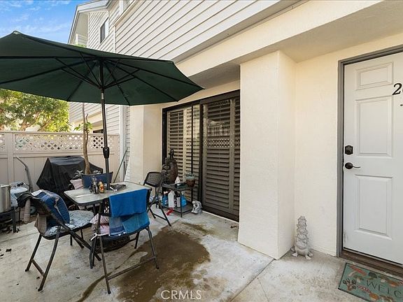 5th image of 15111 Freeman Ave