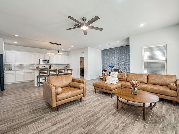 2nd image of 1804 Emilia Dr