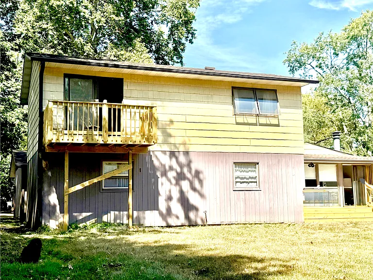 503 Hessel Blvd — Photo 24