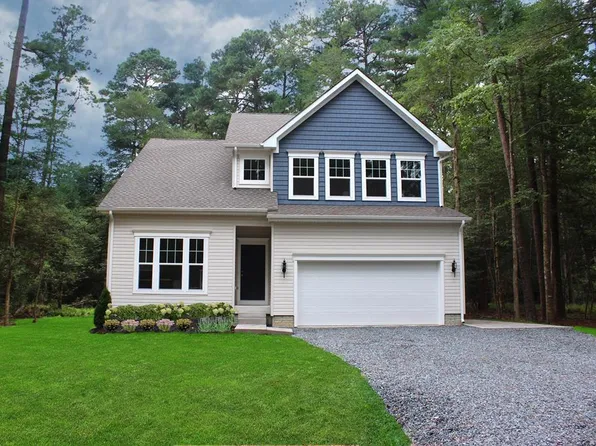 38046 Castaway Dr, Greenbackville, VA 23356