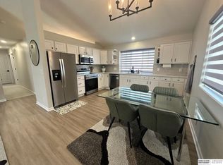 6117 S 190th Ter, Omaha, NE 68135